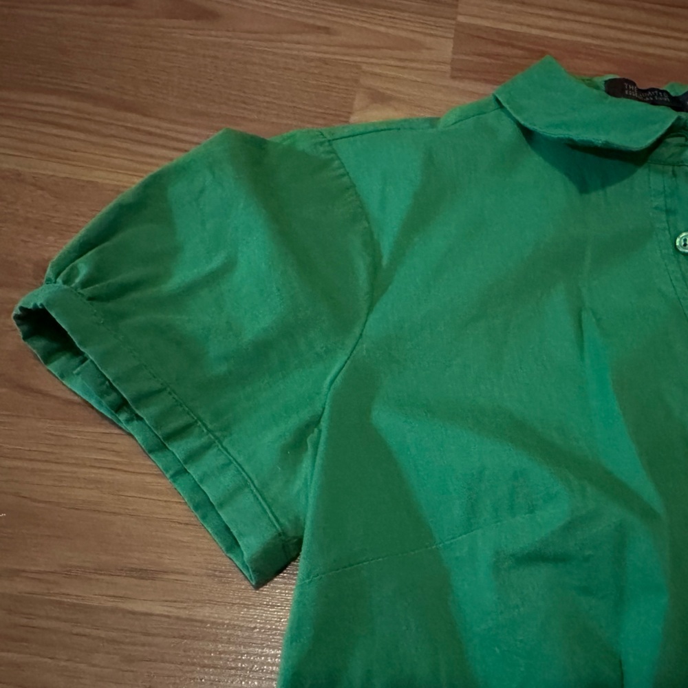 Like new! Button up (button down) Green shirt! Size M. The Limited - Picture 7 of 11